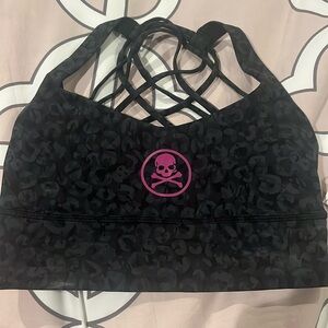 Nwt lululemon and soul collab sports bra. 6 free to be wild long line